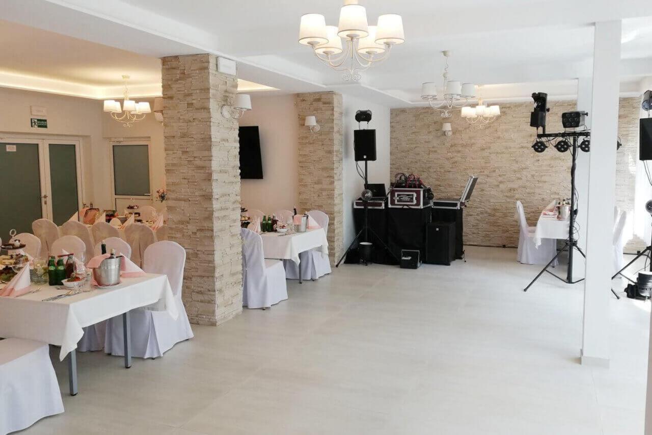 Pod Kamiennikiem Hotel Trzemesnia Ngoại thất bức ảnh