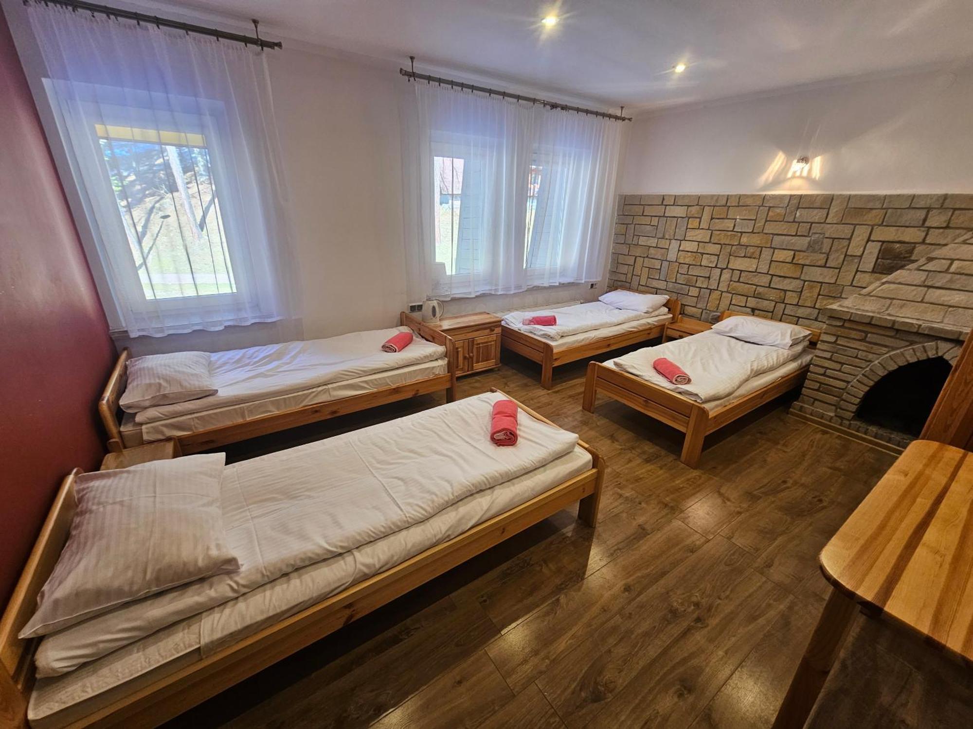 Pod Kamiennikiem Hotel Trzemesnia Ngoại thất bức ảnh