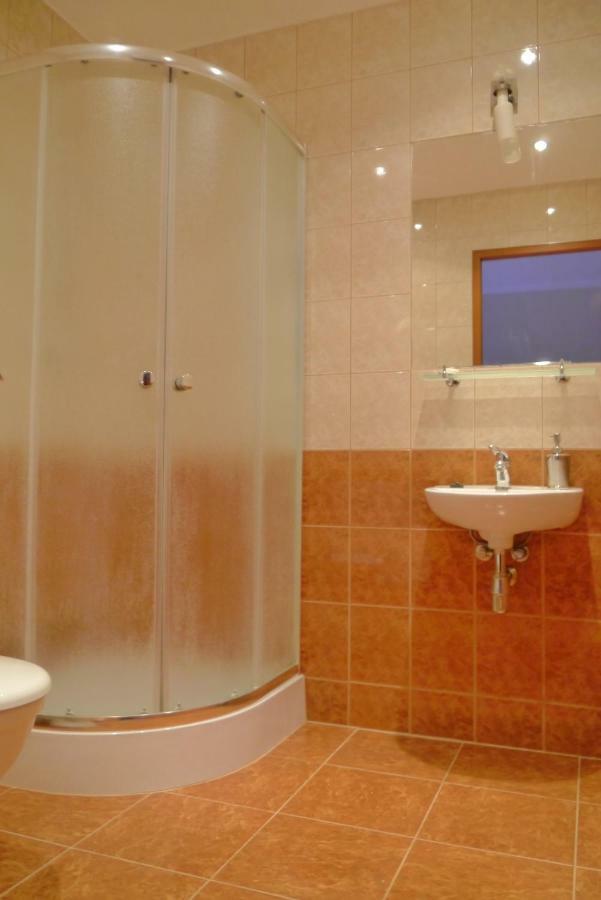 Pod Kamiennikiem Hotel Trzemesnia Ngoại thất bức ảnh